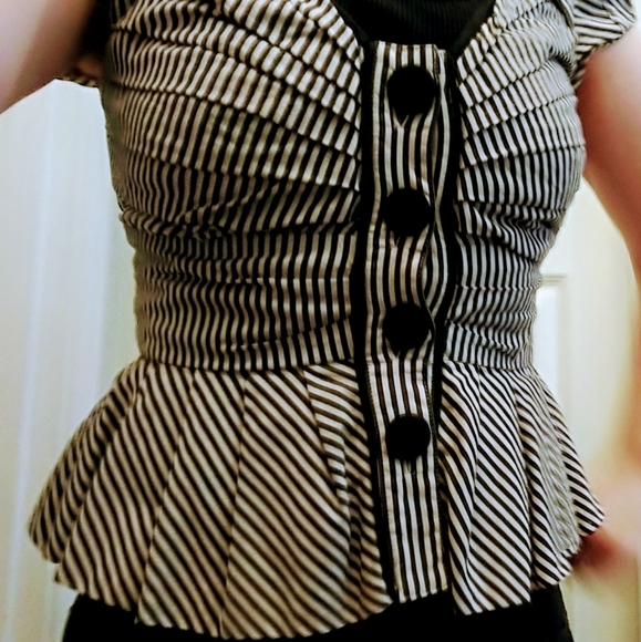 Button up top - Picture 2 of 3